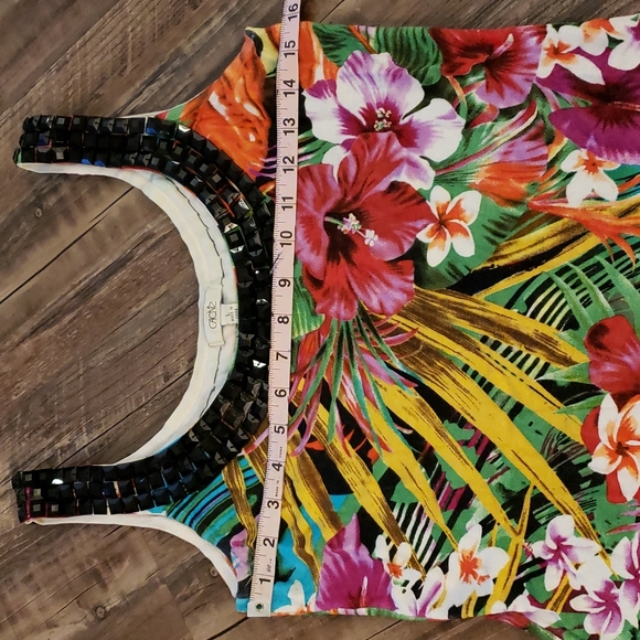 Embellished tank - Picture 2 of 7